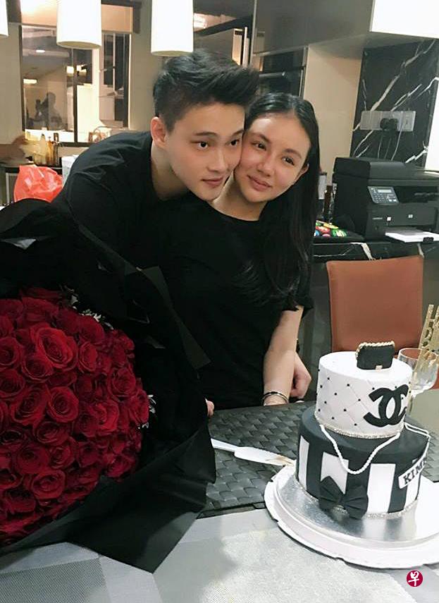 许斌楷的父亲透露,儿子跟媳妇林慧俐的感情非常要好。(取自面簿) 许斌楷的父亲透露,儿子跟媳妇林慧俐的感情非常要好。(取自面簿)