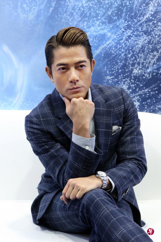 郭富城分享三个让他在舞台发光发亮的保养关键。 郭富城分享三个让他在舞台发光发亮的保养关键。