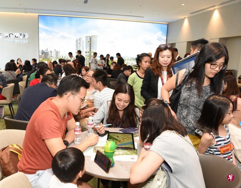 南峰雅苑的示范单位自周五(8月30日)开放预览以来,吸引了4500名公众前往参观。(华业集团提供) 南峰雅苑的示范单位自周五(8月30日)开放预览以来,吸引了4500名公众前往参观。(华业集团提供)