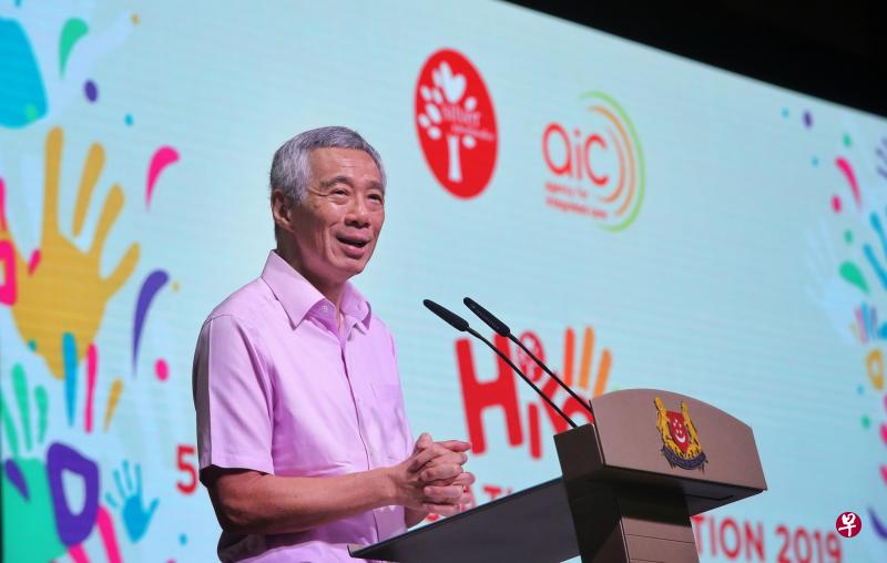 李显龙总理中午出席关爱乐龄办事处成立五周年的庆祝午宴。(严宣融摄) 李显龙总理中午出席关爱乐龄办事处成立五周年的庆祝午宴。(严宣融摄)