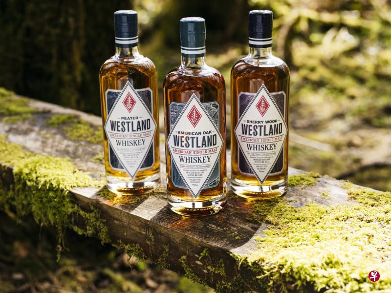 韦斯特兰主力威士忌有三款:美国橡木桶(中)、雪利桶(右)和泥煤桶。 韦斯特兰主力威士忌有三款:美国橡木桶(中)、雪利桶(右)和泥煤桶。