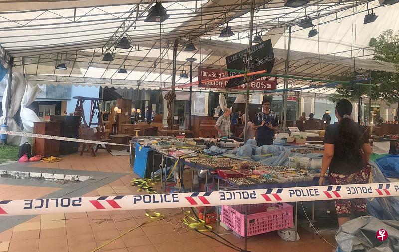 窃案惊动警方到场调查。 (受访者提供) 窃案惊动警方到场调查。 (受访者提供)