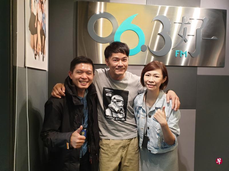 王沺裁昨在96.3好FM国贤和丽仪主持的《下班ing》透露,目前在钻研水晶,这个月份将到柬埔寨参观矿场。 王沺裁昨在96.3好FM国贤和丽仪主持的《下班ing》透露,目前在钻研水晶,这个月份将到柬埔寨参观矿场。