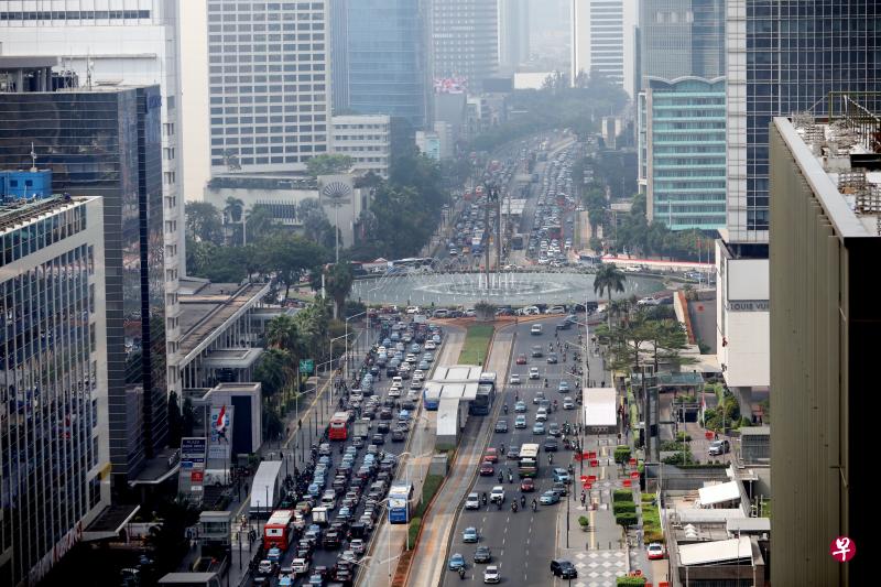 “中国—新加坡共同投资平台”明年计划在亚细安投入基础设施项目。图为亚细安秘书处所在地、印度尼西亚首都雅加达。(陈渊庄摄) “中国—新加坡共同投资平台”明年计划在亚细安投入基础设施项目。图为亚细安秘书处所在地、印度尼西亚首都雅加达。(陈渊庄摄)