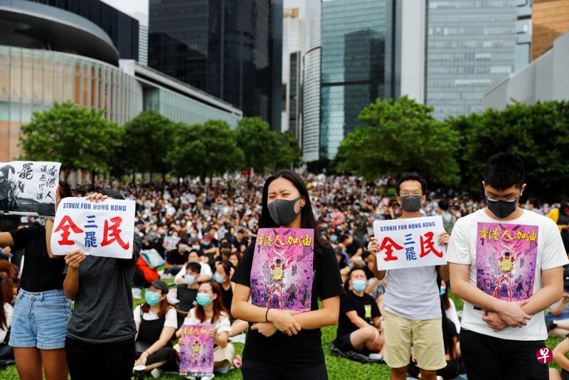 作者认为,正因担心失去真正的“一国两制”特色、香港的异托邦(Heterotopia)运行规律遭到干涉与损害,在抗议中央政府全面掌控香港事务的担忧之中,示威者发起了占中运动。(路透社) 作者认为,正因担心失去真正的“一国两制”特色、香港的异托邦(Heterotopia)运行规律遭到干涉与损害,在抗议中央政府全面掌控香港事务的担忧之中,示威者发起了占中运动。(路透社)
