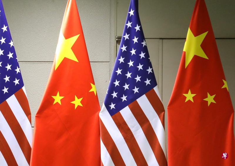 中国政府和官媒连日不断为谈判制造友善氛围,官方更加大采购美国农产品,引发部分舆论质疑中国在会前做出比美国更多的实质性让步。(法新社资料图) 中国政府和官媒连日不断为谈判制造友善氛围,官方更加大采购美国农产品,引发部分舆论质疑中国在会前做出比美国更多的实质性让步。(法新社资料图)