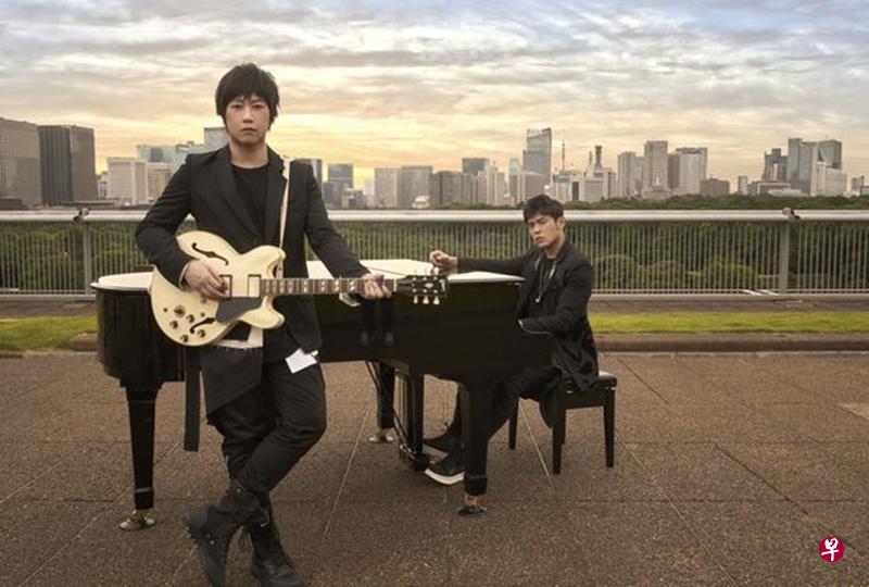 周杰伦得悉《说》在YouTube上架43小时点击率破千万,昨晚在IG贴新片,留言“变魔术”回馈粉丝!(互联网) 周杰伦得悉《说》在YouTube上架43小时点击率破千万,昨晚在IG贴新片,留言“变魔术”回馈粉丝!(互联网)