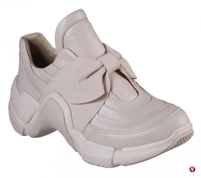 女款Neo Block系列。 女款Neo Block系列。