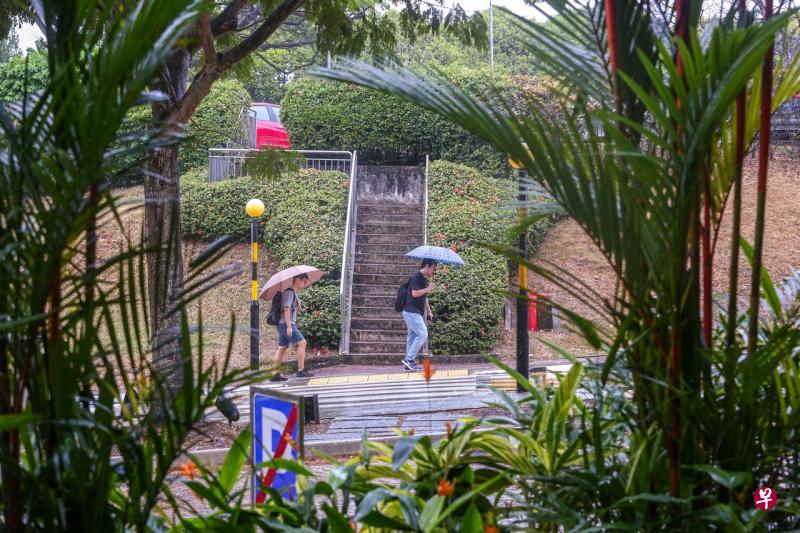 国大受询时澄清,除了国大政治学会之外,校内其他学生团体并没对学生领袖的国籍设限。(陈斌勤摄) 国大受询时澄清,除了国大政治学会之外,校内其他学生团体并没对学生领袖的国籍设限。(陈斌勤摄)