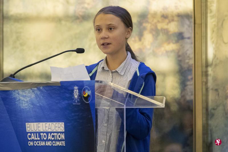 年轻女性,包括最近的少女通贝里(Greta Thunberg),已成为绿色政治领袖,也不应该让我们感到惊奇。因此,女性正在填补公共生活中男性勇气的衰落,而这让许多男性深感不安。(美联社) 年轻女性,包括最近的少女通贝里(Greta Thunberg),已成为绿色政治领袖,也不应该让我们感到惊奇。因此,女性正在填补公共生活中男性勇气的衰落,而这让许多男性深感不安。(美联社)