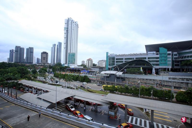 马来西亚交通部消息人士说,马方再次向新加坡要求将新柔地铁计划暂停多一个月,新加坡已同意。(星洲日报) 马来西亚交通部消息人士说,马方再次向新加坡要求将新柔地铁计划暂停多一个月,新加坡已同意。(星洲日报)