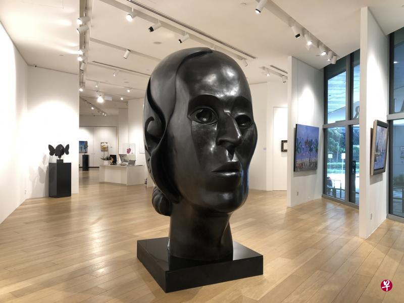 莫迪里阿尼作于1906年的铜雕“Bice Boralevi”在新加坡展出。(主办方提供) 莫迪里阿尼作于1906年的铜雕“Bice Boralevi”在新加坡展出。(主办方提供)