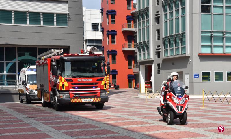 民防部队前年推出紧急医药服务分层应对框架,去年民防部队在八分钟内抵达命危事故现场的比率达到82%。(海峡时报) 民防部队前年推出紧急医药服务分层应对框架,去年民防部队在八分钟内抵达命危事故现场的比率达到82%。(海峡时报)