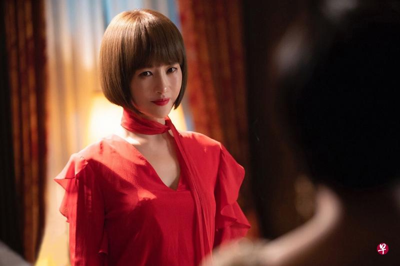 金宣儿在新剧《秘密精品店》里,造型和演技一样吸睛。(ONE频道提供) 金宣儿在新剧《秘密精品店》里,造型和演技一样吸睛。(ONE频道提供)