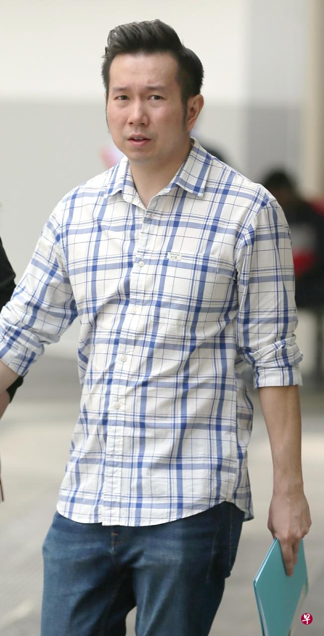 安迪·华仁被控24项欺骗以及伪造账目的罪名,指他利用病患,在2015年骗了政府约1万4000元的CHAS以及保健储蓄津贴。(海峡时报) 安迪·华仁被控24项欺骗以及伪造账目的罪名,指他利用病患,在2015年骗了政府约1万4000元的CHAS以及保健储蓄津贴。(海峡时报)