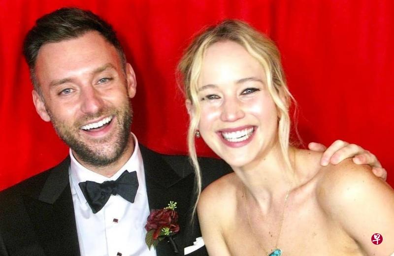 珍妮佛劳伦斯与美术馆总监男友19日举行婚礼。(互联网) 珍妮佛劳伦斯与美术馆总监男友19日举行婚礼。(互联网)