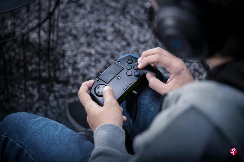 Raion是一款专用于PS4和PC的格斗游戏手柄。(厂商提供) Raion是一款专用于PS4和PC的格斗游戏手柄。(厂商提供)
