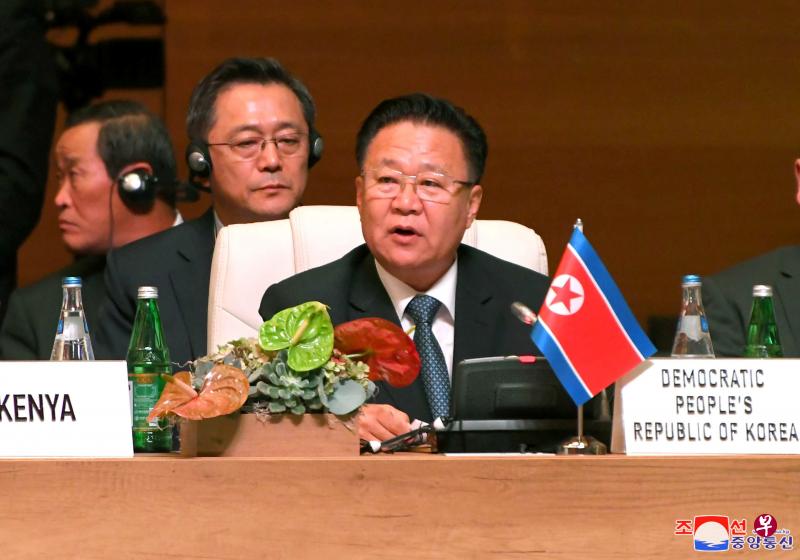 崔龙海说,唯有美国采取实际措施并撤回对朝敌对政策,朝鲜才能与美方进行无核化谈判。(路透社) 崔龙海说,唯有美国采取实际措施并撤回对朝敌对政策,朝鲜才能与美方进行无核化谈判。(路透社)