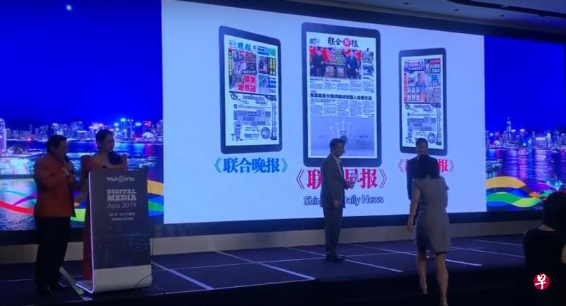 华文报平板电子报在革新读报体验方面获得肯定,夺得今年亚洲数码媒体奖(Asian Digital Media Award,简称ADMA)铜奖。(单亦虹摄) 华文报平板电子报在革新读报体验方面获得肯定,夺得今年亚洲数码媒体奖(Asian Digital Media Award,简称ADMA)铜奖。(单亦虹摄)