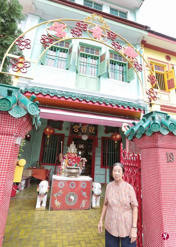 82岁凤珠姑守斋堂长达66年，望寻得有心接班人。（徐颖荃摄）徐颖荃摄）