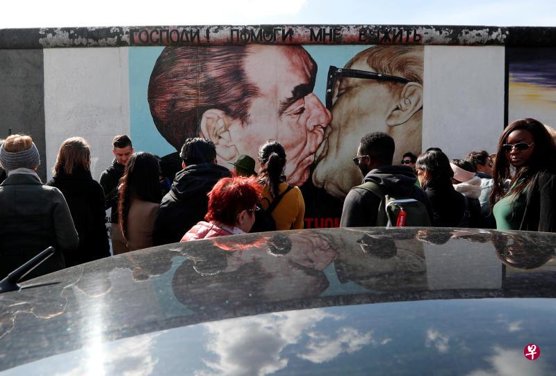 2019年11月9日,是柏林围墙倒塌30周年纪念日。(路透社) 2019年11月9日,是柏林围墙倒塌30周年纪念日。(路透社)