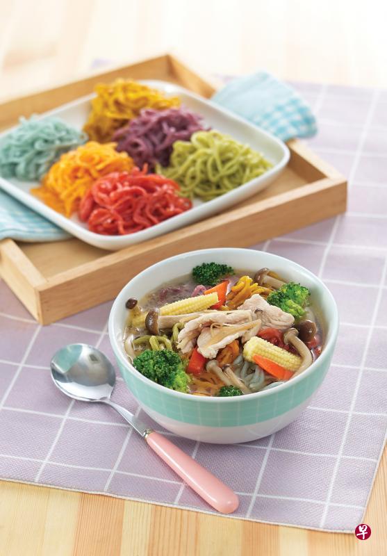 彩虹鸡汤面