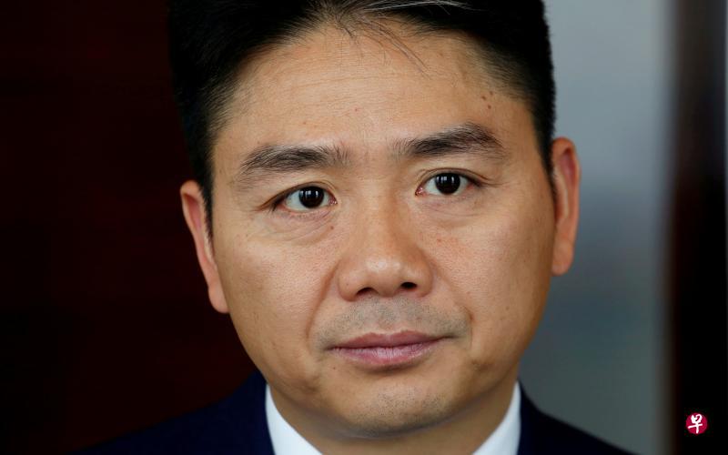 电商巨头京东首席执行官刘强东因个人原因请辞中国全国政协委员。(路透社档案照) 电商巨头京东首席执行官刘强东因个人原因请辞中国全国政协委员。(路透社档案照)