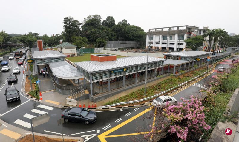 建于杜尼安路和惠德里路的两个新出入口开放使用后,史蒂芬站的出入口将增至三个。(林泽锐摄) 建于杜尼安路和惠德里路的两个新出入口开放使用后,史蒂芬站的出入口将增至三个。(林泽锐摄)