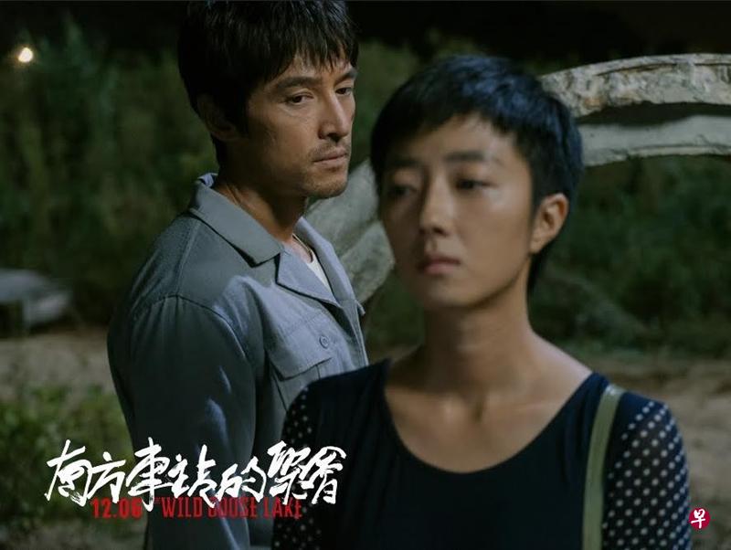 胡歌与桂纶镁为《南》牺牲“色”相,湖面缠绵引人遐想。(受访者提供) 胡歌与桂纶镁为《南》牺牲“色”相,湖面缠绵引人遐想。(受访者提供)
