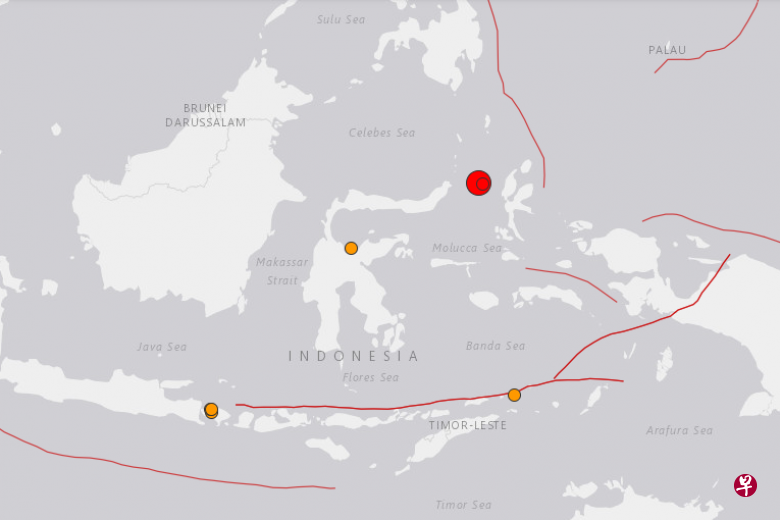 北马鲁古省附近海域周四(14日)晚发生7.1级强烈地震,过后还发生超过20次余震。(USGS网站截图) 北马鲁古省附近海域周四(14日)晚发生7.1级强烈地震,过后还发生超过20次余震。(USGS网站截图)