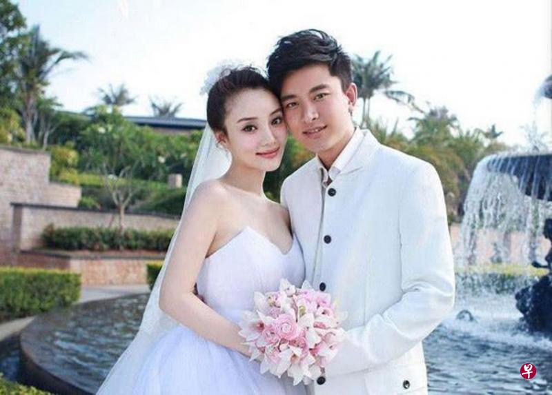 李小璐(左)与贾乃亮七年婚姻破局。(微博图) 李小璐(左)与贾乃亮七年婚姻破局。(微博图)