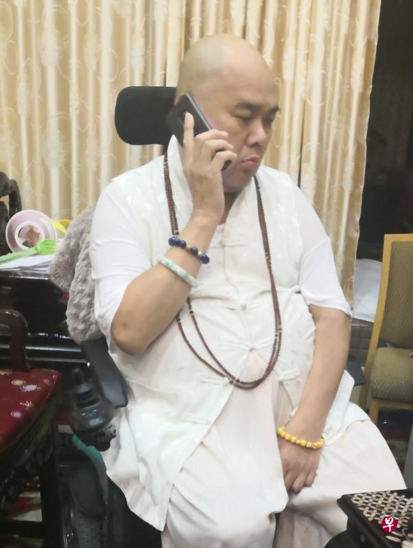 龙山寺住持传文法师表示,网络流传的视频可能是伪造的。(档案照片) 龙山寺住持传文法师表示,网络流传的视频可能是伪造的。(档案照片)