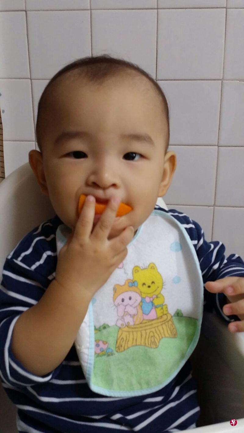 当孩童尝试新食物或吃健康,熟悉的食物时,记得赞美孩子。(档案照) 当孩童尝试新食物或吃健康,熟悉的食物时,记得赞美孩子。(档案照)