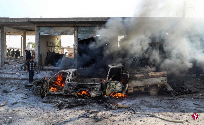 周六发生的汽车炸弹爆炸造成至少九人死亡,22人受伤。(法新社) 周六发生的汽车炸弹爆炸造成至少九人死亡,22人受伤。(法新社)