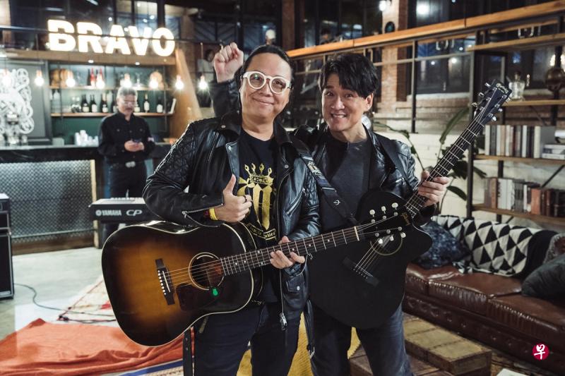 黄韵仁(左)与周华健合作多年,培养了默契和信任。(黄韵仁提供) 黄韵仁(左)与周华健合作多年,培养了默契和信任。(黄韵仁提供)