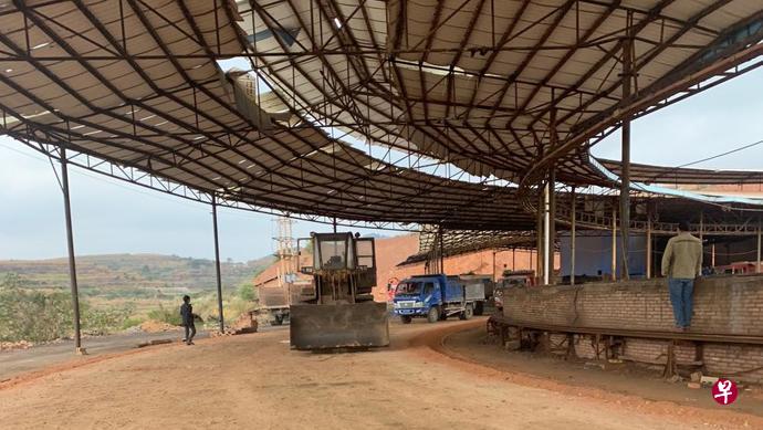 用12名智障工人搬砖,云南砖厂负责人等五人被抓(互联网) 用12名智障工人搬砖,云南砖厂负责人等五人被抓(互联网)