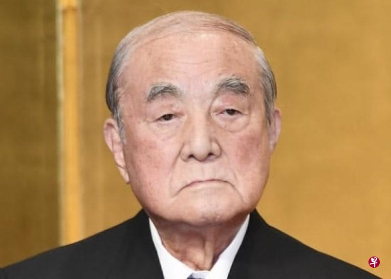 中曾根康弘于11月29日逝世。 中曾根康弘于11月29日逝世。