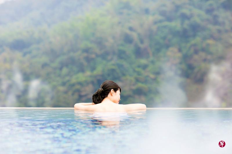 了解有益身心的温泉泡法,泡了更舒心、放心。(iStock图片) 了解有益身心的温泉泡法,泡了更舒心、放心。(iStock图片)