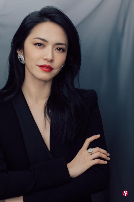 姚晨上周末获第30届新加坡国际电影节颁发“电影指标人物奖”。(受访者提供) 姚晨上周末获第30届新加坡国际电影节颁发“电影指标人物奖”。(受访者提供)