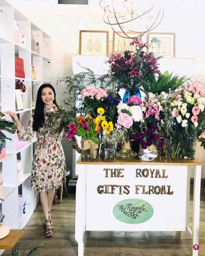 尤妮自小爱花,喜欢美的事物,也把鲜花和美好带给朋友和客户。(受访者提供) 尤妮自小爱花,喜欢美的事物,也把鲜花和美好带给朋友和客户。(受访者提供)
