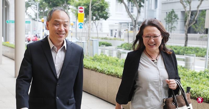 国家发展部4日致函阿裕尼—后港市镇理事会,要求市镇会提供工人党议员刘程强和林瑞莲无须回避市镇会财政事务的理由,并问市镇会是否有意采取其他临时措施保障市镇会利益。(档案照) 国家发展部4日致函阿裕尼—后港市镇理事会,要求市镇会提供工人党议员刘程强和林瑞莲无须回避市镇会财政事务的理由,并问市镇会是否有意采取其他临时措施保障市镇会利益。(档案照)