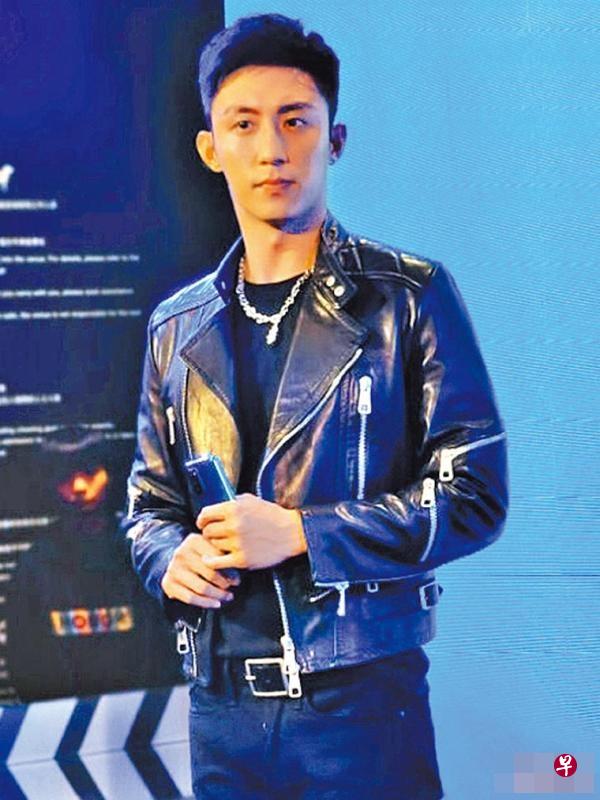 黄景瑜暴瘦,尚未从好友过世阴影走出来。(网络) 黄景瑜暴瘦,尚未从好友过世阴影走出来。(网络)