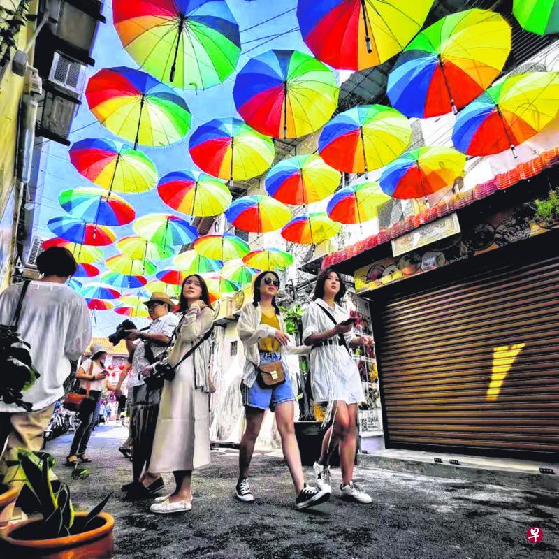 世遗城市并非只能卖弄老旧,稍具匠心,就许带来一抹新喜。(刘国强摄) 世遗城市并非只能卖弄老旧,稍具匠心,就许带来一抹新喜。(刘国强摄)