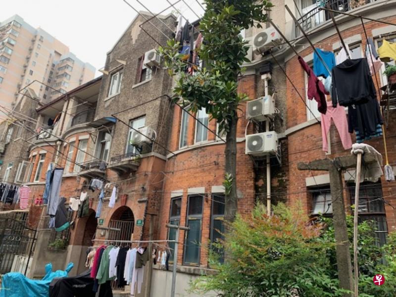 上海西江湾路476弄的公园坊,是林文月父亲林伯奏和刘呐鸥联手建造,如今已入选上海市第五批优秀历史建筑。(余云摄) 上海西江湾路476弄的公园坊,是林文月父亲林伯奏和刘呐鸥联手建造,如今已入选上海市第五批优秀历史建筑。(余云摄)