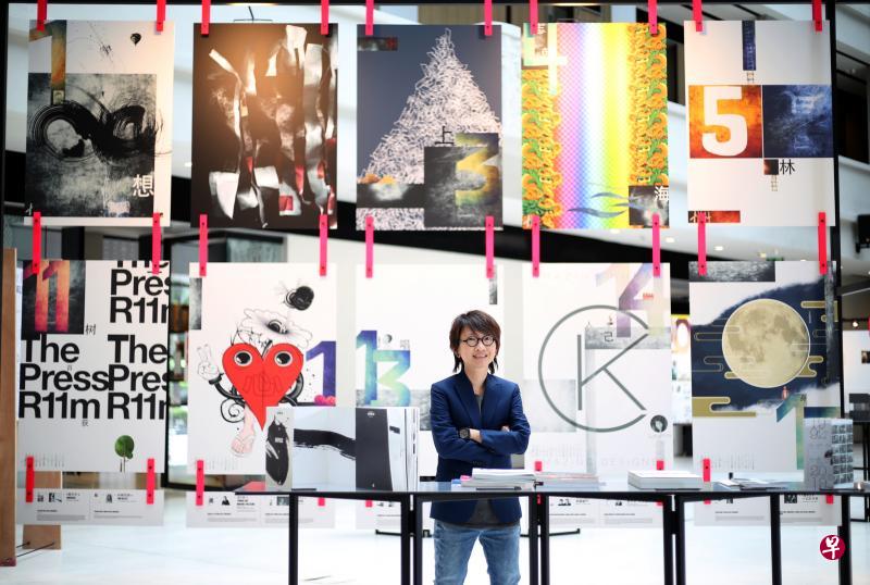 钟瑞玲20年回顾展邀来20位海内外设计师与她玩接力海报设计,她称展览的这部分为她的“武林大会”。 钟瑞玲20年回顾展邀来20位海内外设计师与她玩接力海报设计,她称展览的这部分为她的“武林大会”。