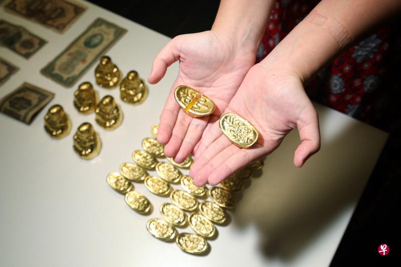 骗子声称从工地挖出“金元宝”，说服83岁商人出价购买，骗走他12万元。（林泽锐摄）