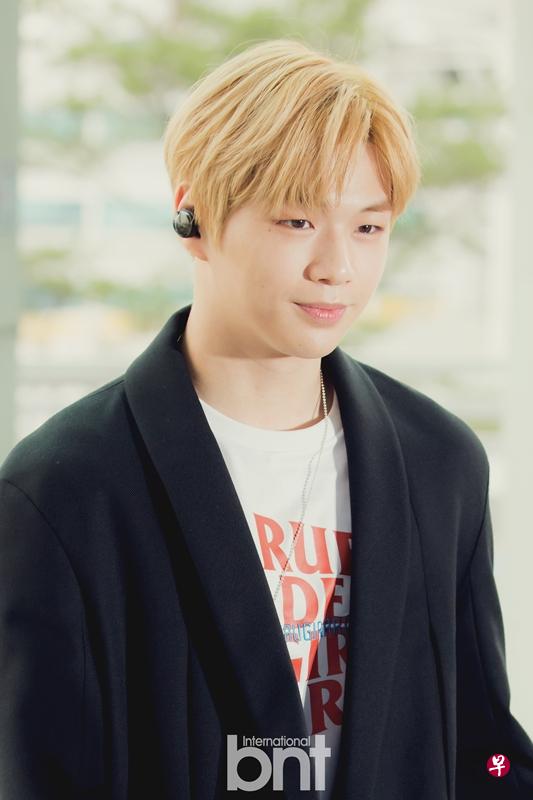 姜丹尼尔最近向聋哑社会福利团体捐款了3000万韩元。(bnt DB) 姜丹尼尔最近向聋哑社会福利团体捐款了3000万韩元。(bnt DB)