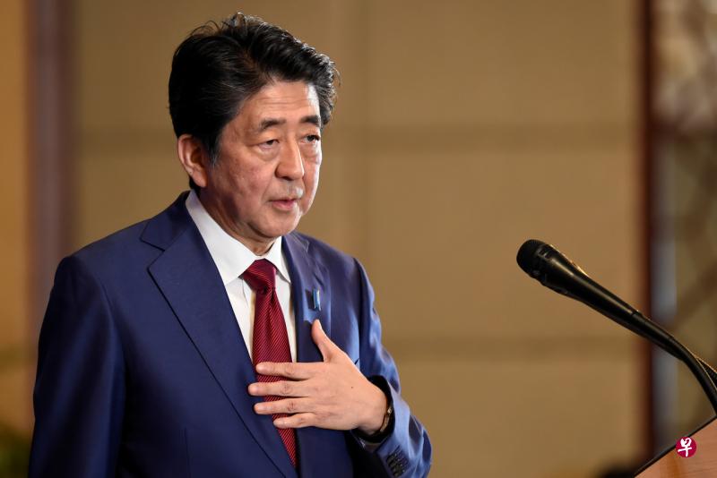 日本首相安倍再次呼吁企业公司给员工加薪。(路透社) 日本首相安倍再次呼吁企业公司给员工加薪。(路透社)