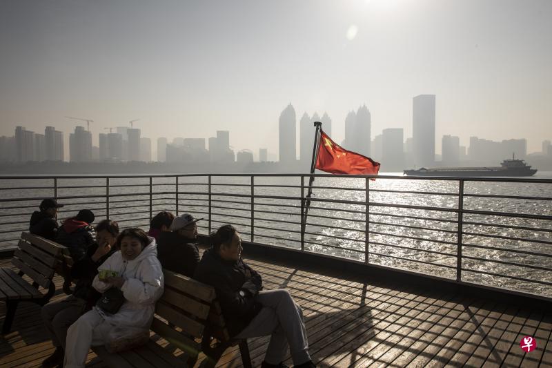 中国国家发展和改革委员会上周五在其官方网站连发四篇文章,就舆论对中国经济增长失速、外企全部撤离、产业链大规模外迁,以及官方数据造假的看法与疑问,逐一进行反驳与回应,并强调中国经济发展韧性强、动力足、潜力大。(档案照) 中国国家发展和改革委员会上周五在其官方网站连发四篇文章,就舆论对中国经济增长失速、外企全部撤离、产业链大规模外迁,以及官方数据造假的看法与疑问,逐一进行反驳与回应,并强调中国经济发展韧性强、动力足、潜力大。(档案照)