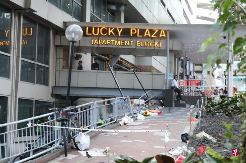 这起发生在幸运商业中心公寓外的恐怖车祸,造成二死四伤。(陈斌勤摄) 这起发生在幸运商业中心公寓外的恐怖车祸,造成二死四伤。(陈斌勤摄)